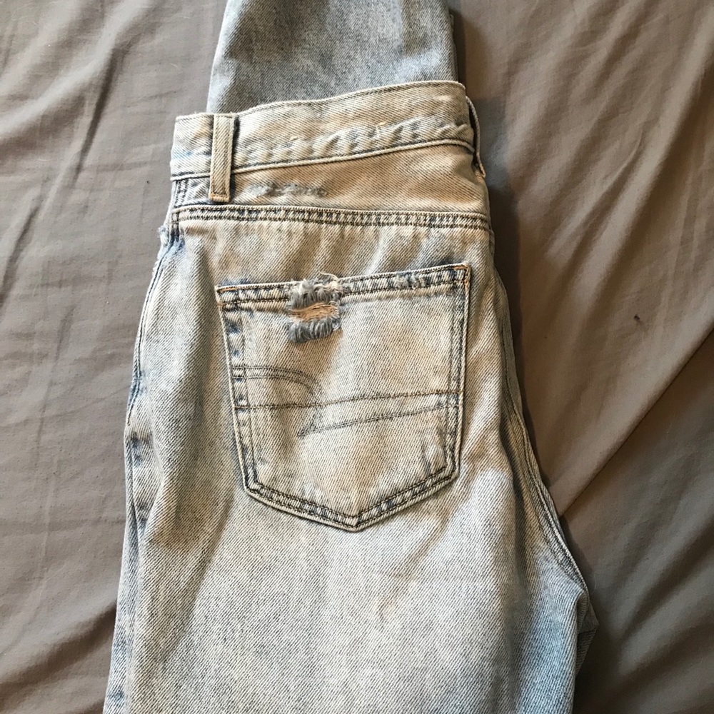 American eagle mom jean